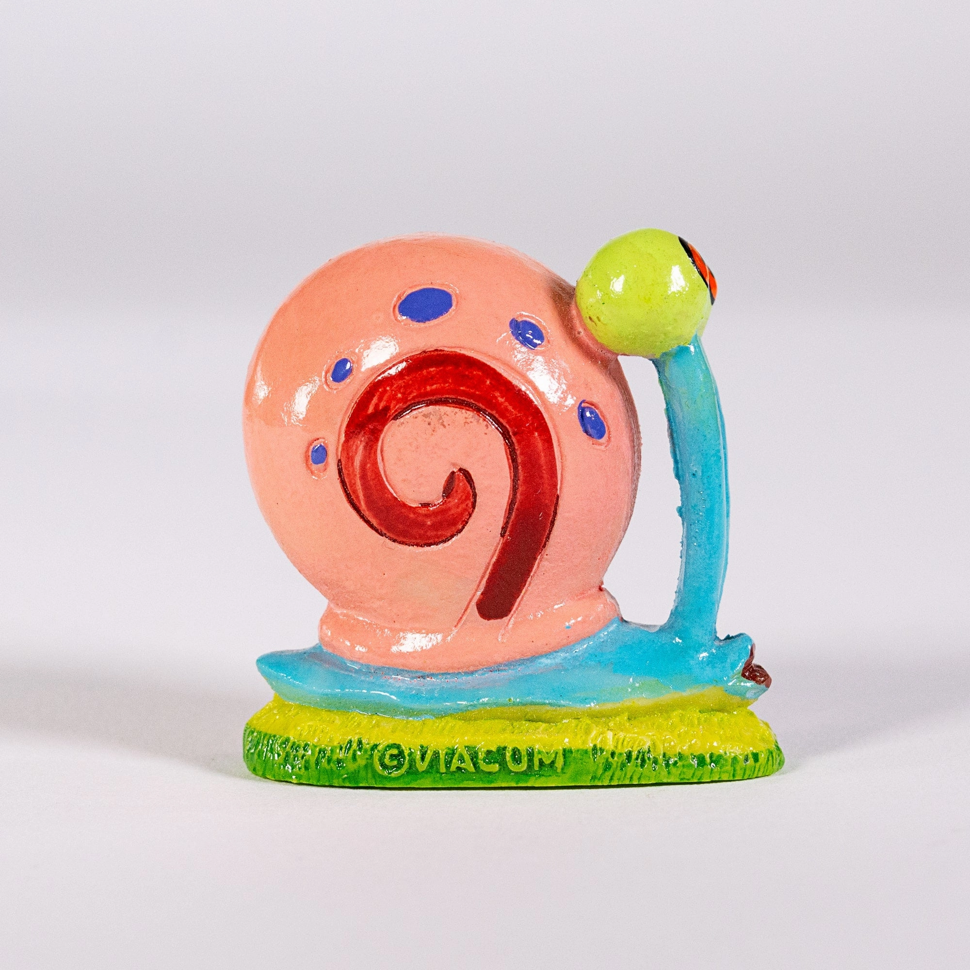 Penn-Plax Officially Licensed SpongeBob SquarePants Aquarium Ornament  Gary (Mini/Small Size)  Perfect for Freshwater and Saltwater Tanks