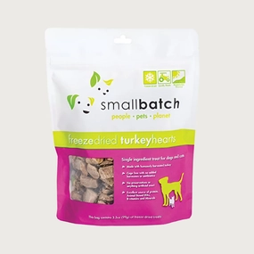 SMALLBATCH Freeze-Dried Raw Turkey Hearts Treat for Dogs and Cats